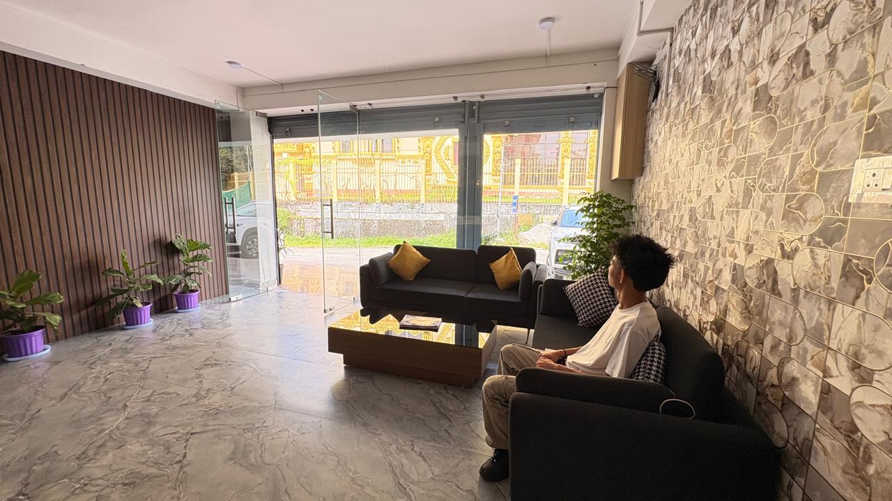 Campus reception and waiting lounge
